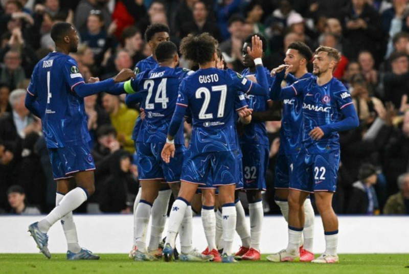 chelsea-bat-ngo-duoc-xem-nhu-moi-de-doa-trong-cuoc-dua-vo-dich-ngoai-hang-anh