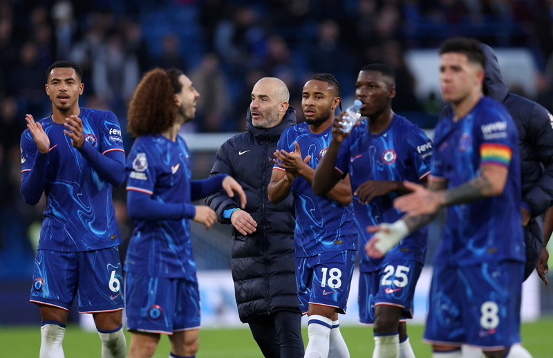 Chelsea trước ngã rẽ mới ở tuyến giữa: Nên dốc hầu bao cho Wharton hay Anderson?