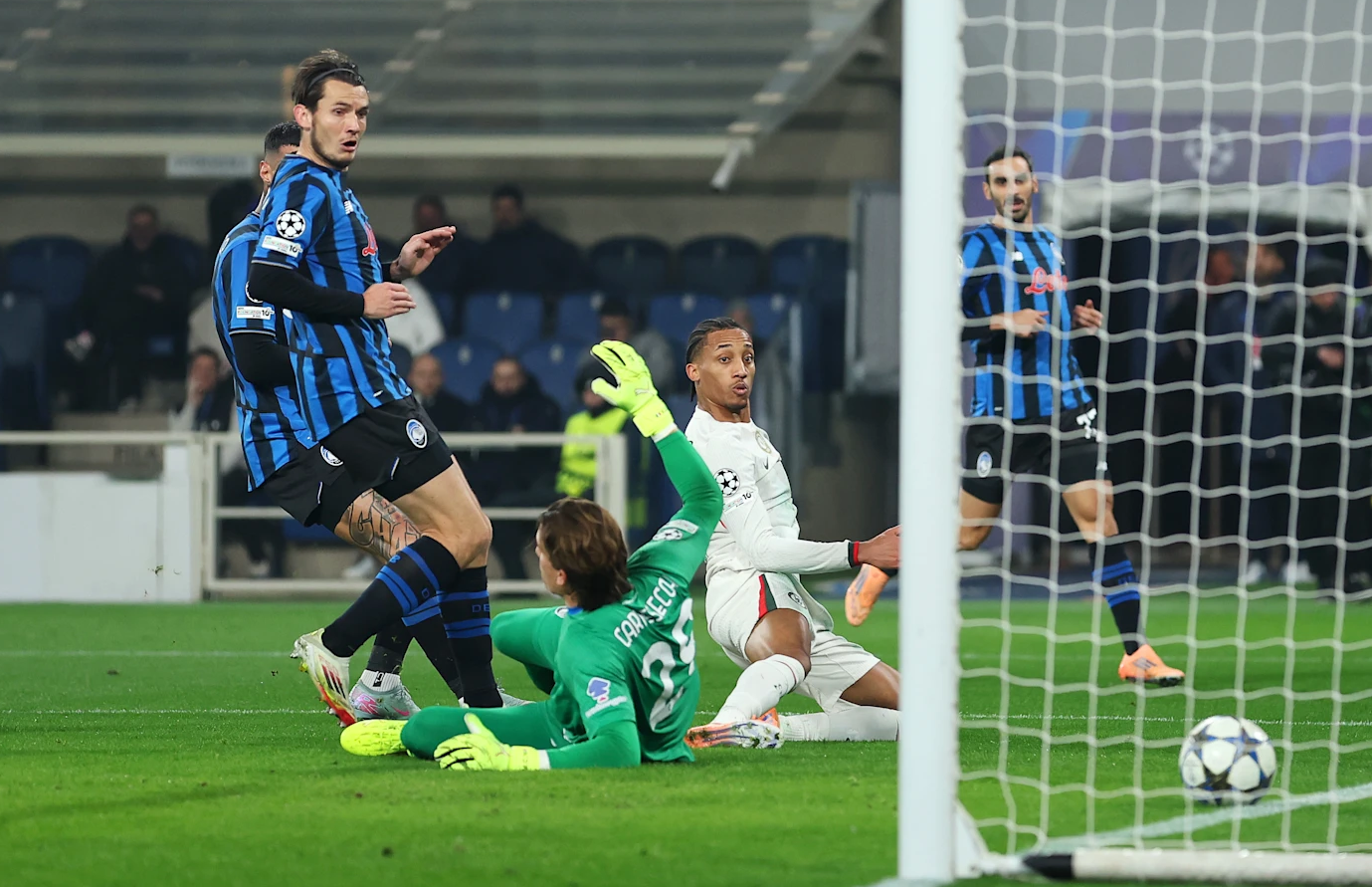 Atalanta vs Chelsea (03:00 &#8211; 10/12)