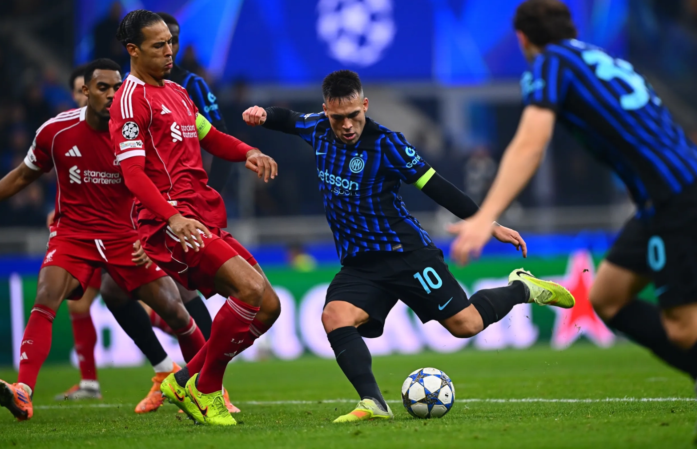 Inter Milan vs Liverpool (03:00 &#8211; 10/12)