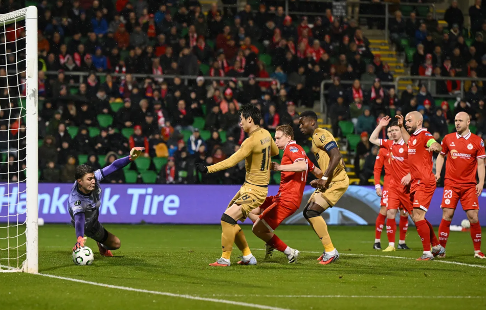 Shelbourne vs Crystal Palace (03:00 – 12/12)