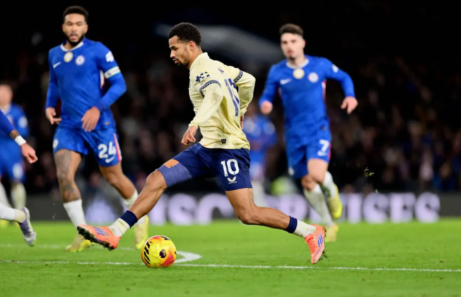 Chelsea vs Everton (22:00 – 13/12)