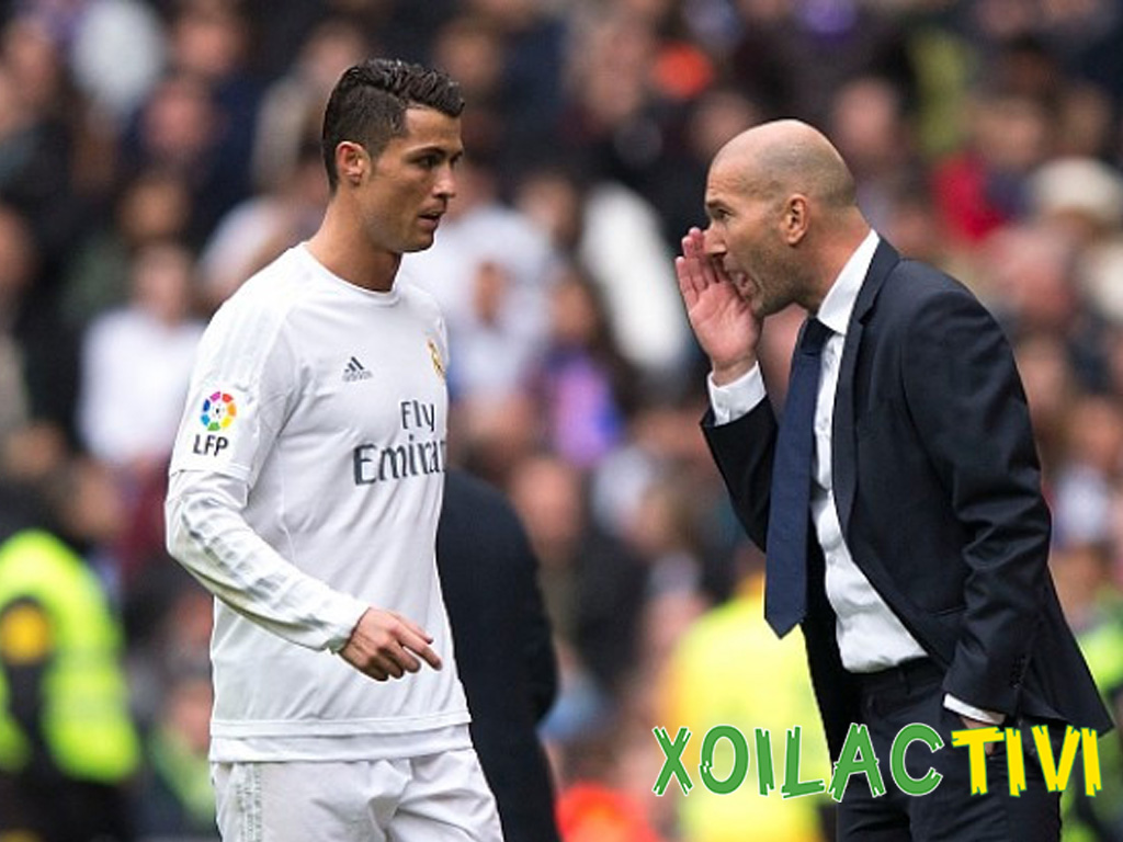 zidane-tung-dan-dat-real